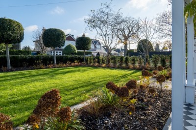 Beach Road garden